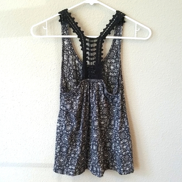 3 for $15 Flower Pattern Tank Top - Picture 2 of 4